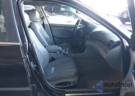 2003 BMW 330Xi из США, поврежденный, VIN WBAEW53473PG21974